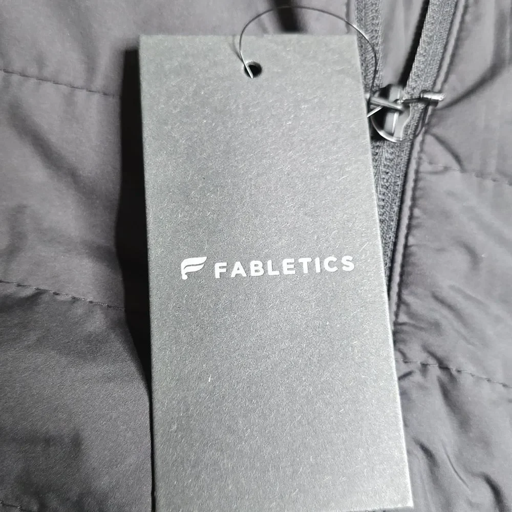 3133 NWT Fabletics The Commuter Light Fill Jacket Sz Med Black